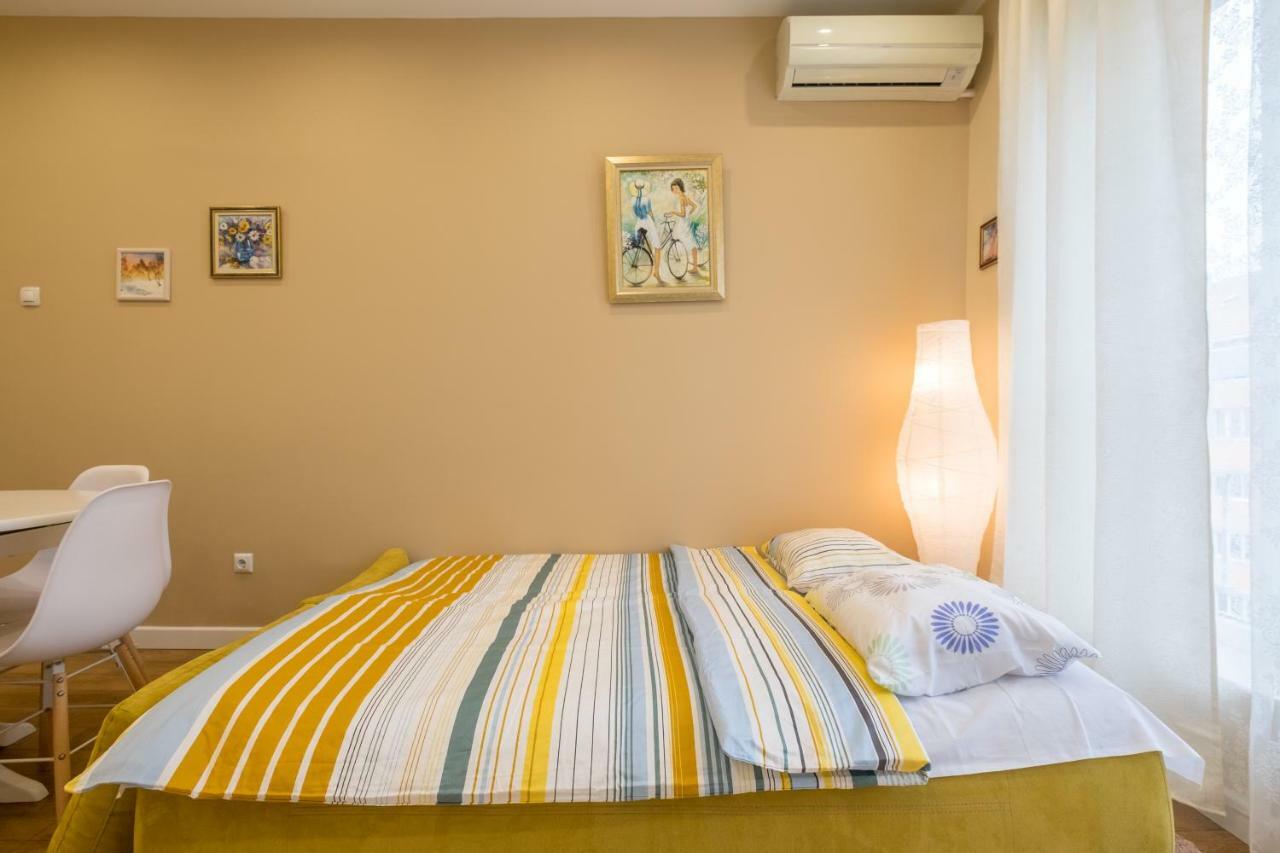 Modern 2 Bedroom Apartment Next To Vitosha Str. 索菲亞 外观 照片