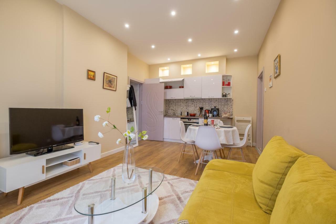 Modern 2 Bedroom Apartment Next To Vitosha Str. 索菲亞 外观 照片