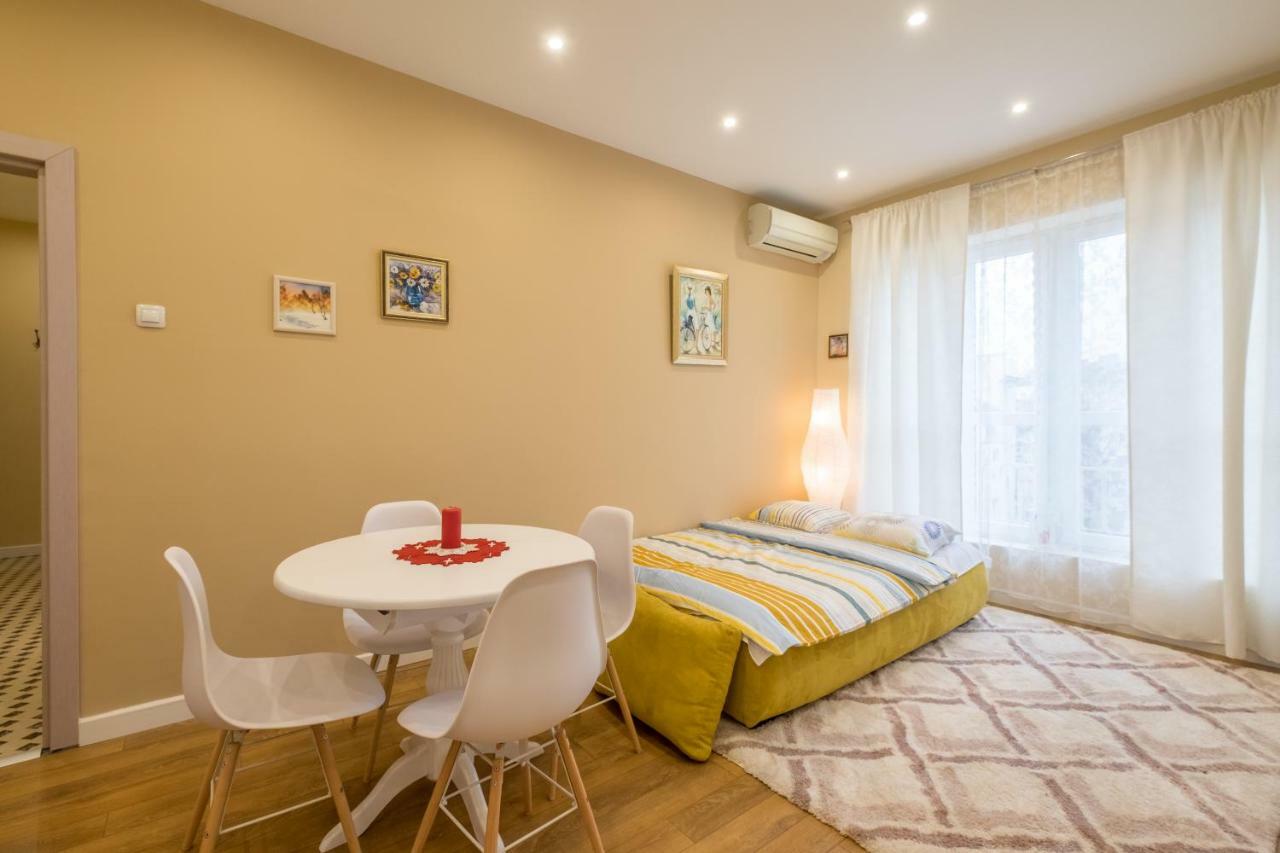 Modern 2 Bedroom Apartment Next To Vitosha Str. 索菲亞 外观 照片