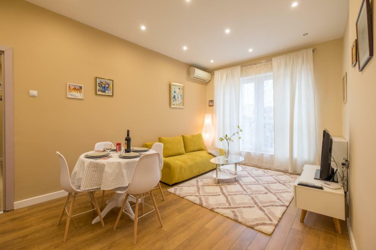 Modern 2 Bedroom Apartment Next To Vitosha Str. 索菲亞 外观 照片