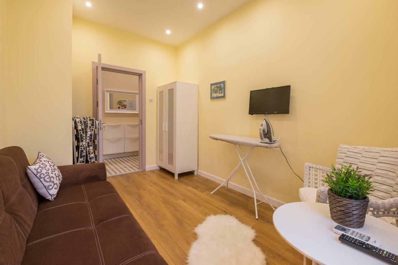 Modern 2 Bedroom Apartment Next To Vitosha Str. 索菲亞 外观 照片