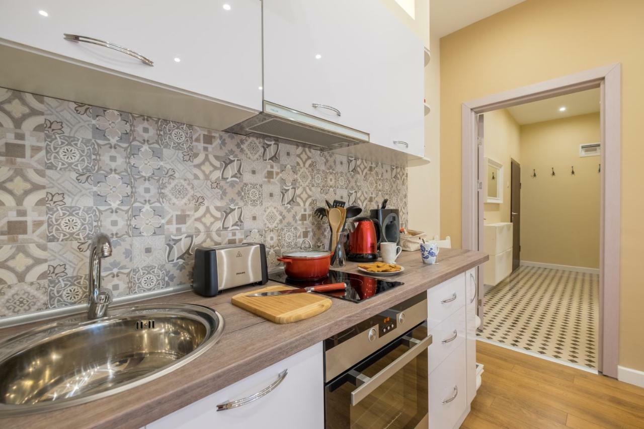 Modern 2 Bedroom Apartment Next To Vitosha Str. 索菲亞 外观 照片